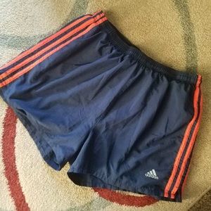ADIDAS SHORTS SIZE L